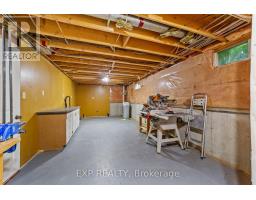 57 VALLEYVIEW CRESCENT - 34