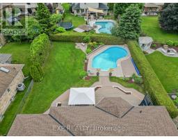 57 VALLEYVIEW CRESCENT - 40