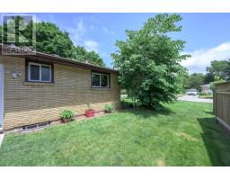 90 GLENBURNIE CRESCENT - 46
