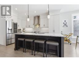 3 - 2290 TORREY PINES WAY - 21