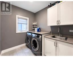 1934 JIM HEBB WAY - 6