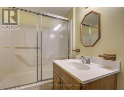 178 BALACLAVA STREET - 37