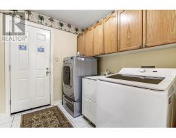 462 AMBLESIDE DRIVE - 17