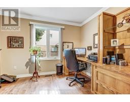 462 AMBLESIDE DRIVE - 18
