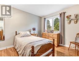 462 AMBLESIDE DRIVE - 25