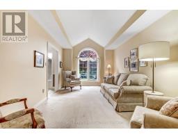 462 AMBLESIDE DRIVE - 8