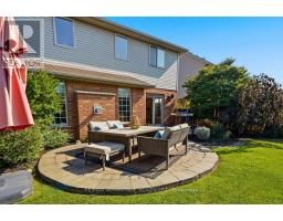 831 CRESTVIEW CRESCENT - 39