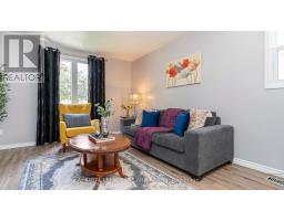 27 PATIENCE CRESCENT - 10