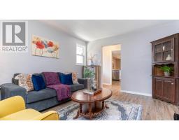 27 PATIENCE CRESCENT - 11