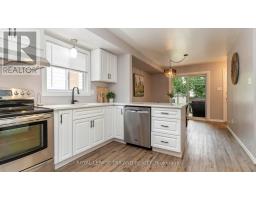 27 PATIENCE CRESCENT - 12