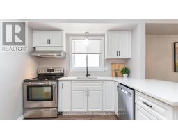27 PATIENCE CRESCENT - 14