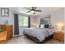 27 PATIENCE CRESCENT - 19