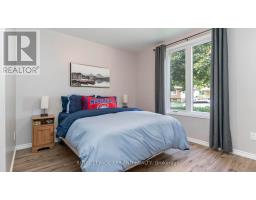 27 PATIENCE CRESCENT - 23