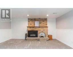 27 PATIENCE CRESCENT - 31