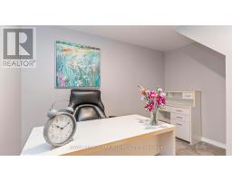 27 PATIENCE CRESCENT - 34