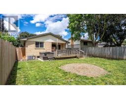 27 PATIENCE CRESCENT - 38