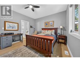 18 - 430 HEAD STREET N - 20