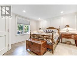 54 LLOYD MANOR CRESCENT - 21