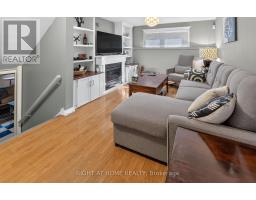 366 BURLINGTON CRESCENT - 12