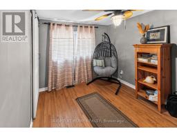 366 BURLINGTON CRESCENT - 17