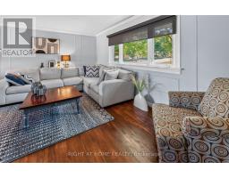 366 BURLINGTON CRESCENT - 2