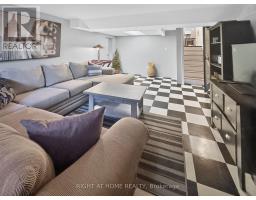366 BURLINGTON CRESCENT - 20