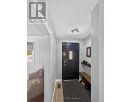 366 BURLINGTON CRESCENT - 25