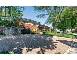 366 BURLINGTON CRESCENT - 26