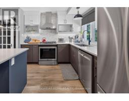 366 BURLINGTON CRESCENT - 7