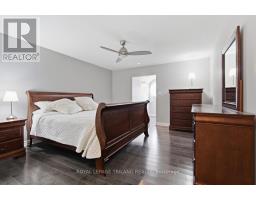 28 - 2215 CALLINGHAM DRIVE - 23