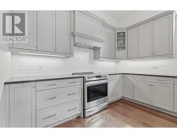 28 - 2215 CALLINGHAM DRIVE - 9