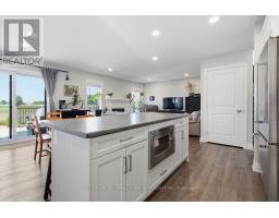 122 GILMOUR DRIVE - 17