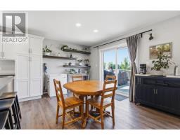 122 GILMOUR DRIVE - 21