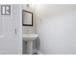 122 GILMOUR DRIVE - 23