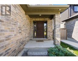 122 GILMOUR DRIVE - 6