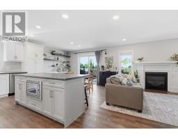 122 GILMOUR DRIVE - 8