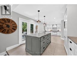 2 GARNET COURT - 15