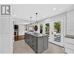 2 GARNET COURT - 16