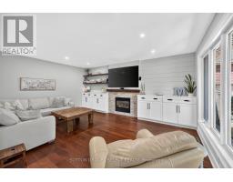 2 GARNET COURT - 17