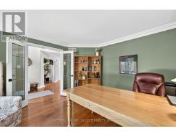 2 GARNET COURT - 23