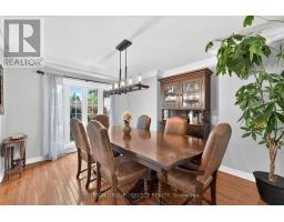 2 GARNET COURT - 4