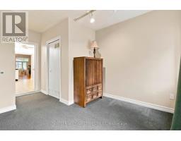 372 SIMCOE STREET - 27