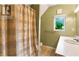 372 SIMCOE STREET - 34