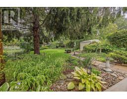 1858 PARK AVENUE - 23