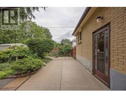 1858 PARK AVENUE - 25