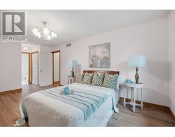 7046 DIANE CRESCENT - 35