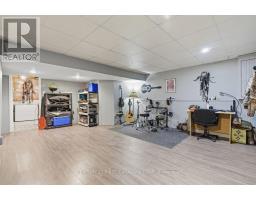 212 MARTINET AVENUE - 30