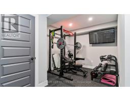 83 DAVENTRY WAY - 36
