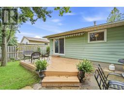 41 SCOTCHMERE CRESCENT - 36