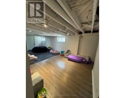 10 EAST STREET - 32